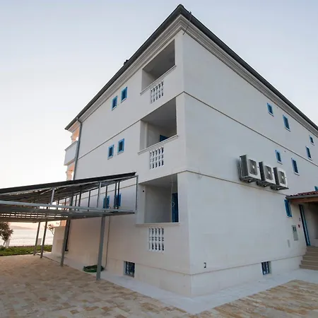 Niko Dalmacija Aparthotel