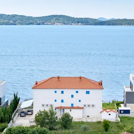 Aparthotel Niko Dalmacija *
