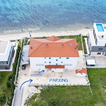 Niko Dalmacija Aparthotel 3*