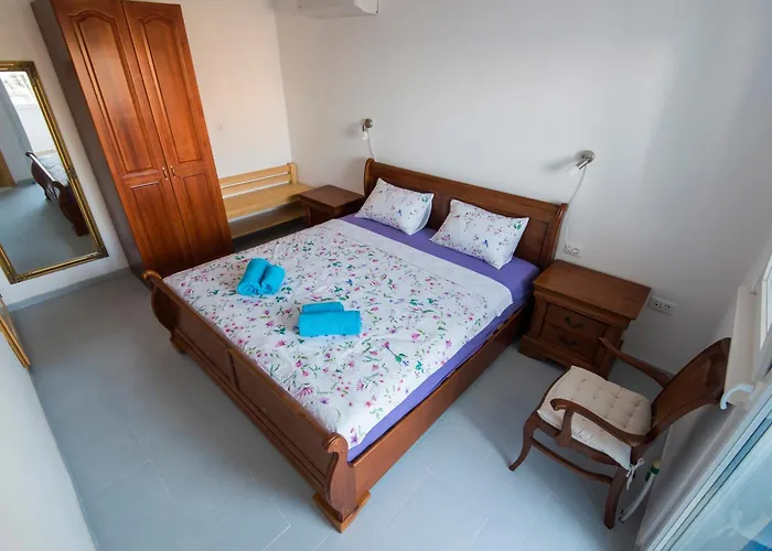 Niko Dalmacija Apartmanhotel 3*